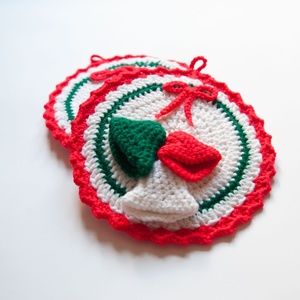 Set of 2 Vintage Christmas Woven Afghan Yarn Trivets